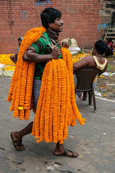 Kolkata India September 2020 Flower Seller Mullik Ghat Flower Market — Stock Photo, Image