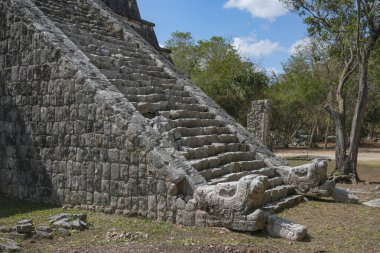 Piste, Mexico - April 28, 2025: The Osario pyramid, Chichen Itza was a prominent pre-Hispanic Maya city located in the Yucatan Peninsula of Mexico.