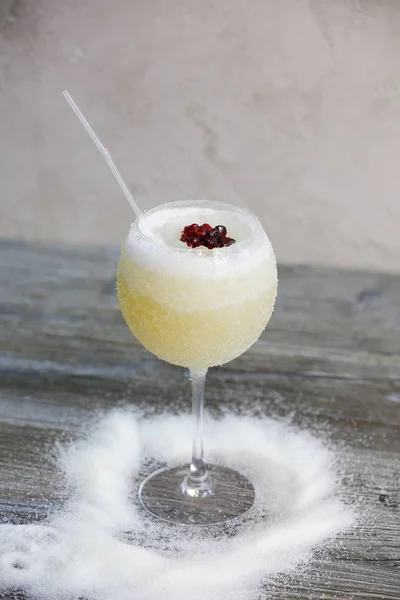 Daiquiri Cocktail Bestrooien Met Suiker Granate Stones — Stockfoto