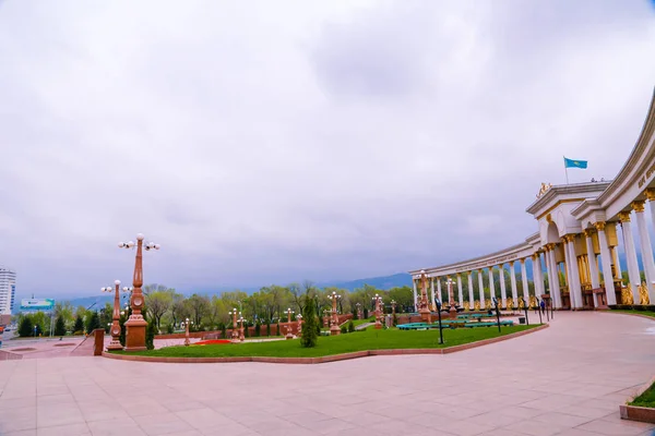 Primer Parque Del Presidente Almaty Primavera — Foto de Stock