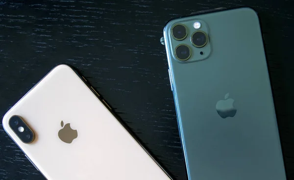 Dubaj Uae Září 2019 Nová Půlnoční Zelená Apple Iphone Pro — Stock fotografie