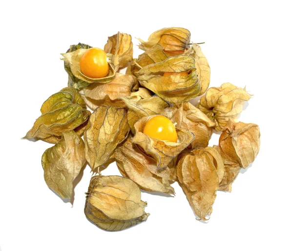 白い背景に隔離された金色の果実の山 果実は実る ゴールデンベリー — ストック写真