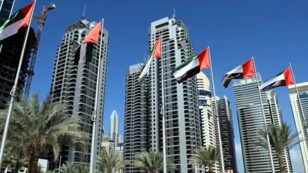 Dubai Eau Noviembre 2019 Vista Los Rascacielos Jlt Con Banderas — Vídeo de stock