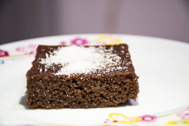 Cevizli çikolatalı browni kek