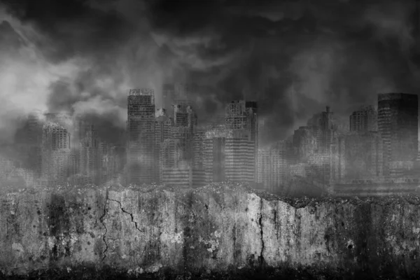 Abandoned large cities are covered with smoke from the civil war — Stock Photo, Image