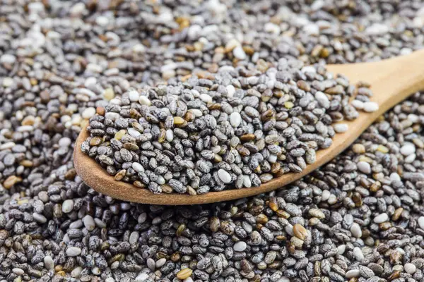 tahta kaşık Chia tohum