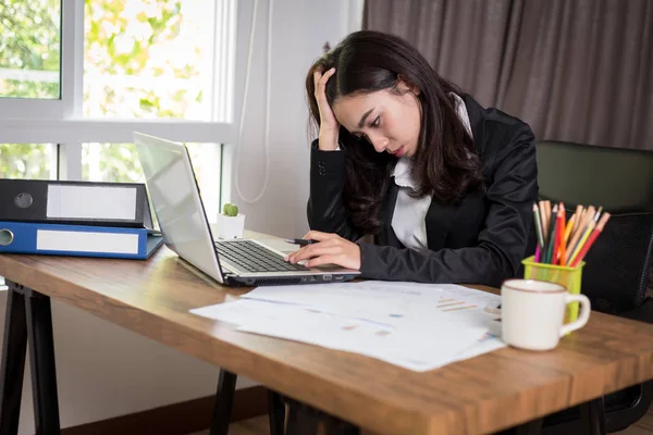 Desperate Businesswoman Worried Office — Stock Photo, Image