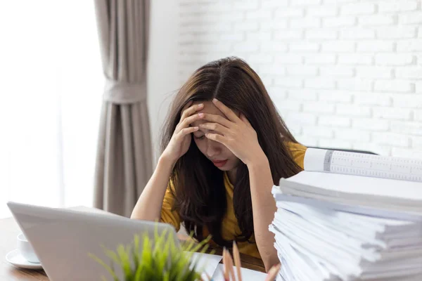 Desperate Businesswoman Worried Office — Stock Photo, Image