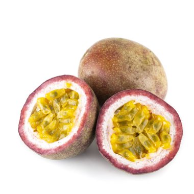 Tutku meyvesi beyaz arkaplanda izole