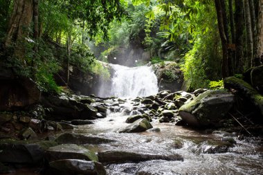 Phu Soi Dao Şelalesi Phu Soi Dao Milli Parkı, Uttaradit, Tayland