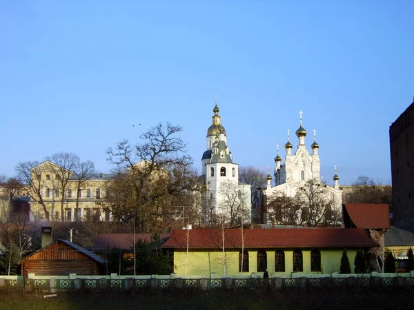 Pokrowski Kathedrale Charkow Vom Ufer Aus Gesehen — Stockfoto