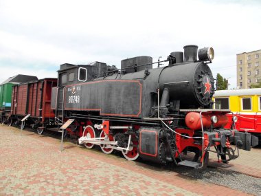 Harkov tren istasyonundaki eski buharlı lokomotif.
