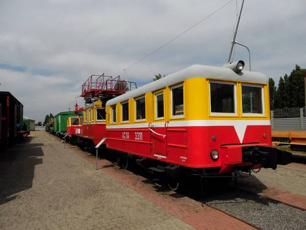Harkov Tren Istasyonundaki Eski Buharlı Lokomotif — Stok fotoğraf