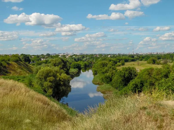 ハリコフを見下ろす川の景色 ドネツ要塞 ウクライナ — ストック写真