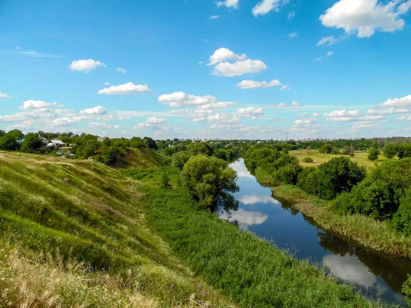 ハリコフを見下ろす川の景色 ドネツ要塞 ウクライナ — ストック写真