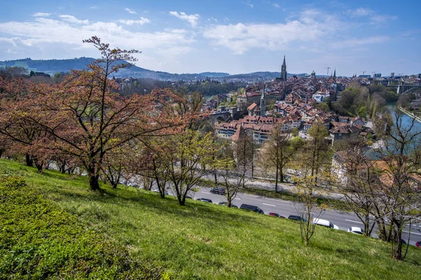 Hermosa ciudad de Berna es la capital de Suiza — Foto de Stock