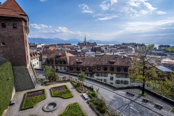 Красивый город Лозанна в Швейцарии — стоковое фото