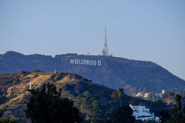 Los Angeles'ta ünlü Hollywood tabelası, Kaliforniya, ABD