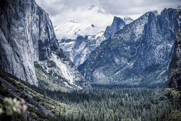 Tunnel View in Yosemite National Park in California, USA