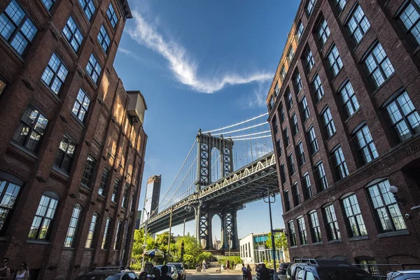 Pilastro di Manhattan Bridge visto da Brooklyn, USA — Foto Stock