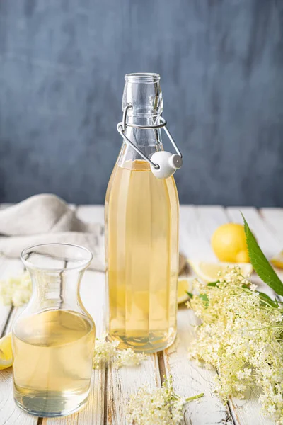 Delicious Healthy Refreshing Beverage Sweet Elderflower Syrup Cordial Glass Bottle — Stock Photo, Image