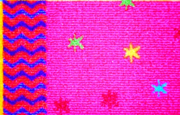 halı doku. Zeminde renkli halı