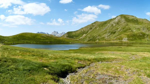 10. yazdaki pirenelerin panoramik manzarası