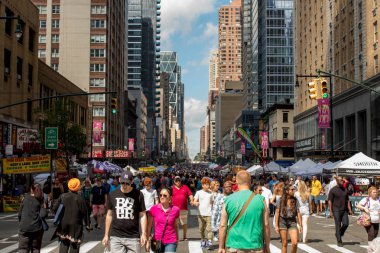 Nyc 8 th avenue sokak gıda festivali için kapalı 8/4/2018 New York City , Ny , Abd