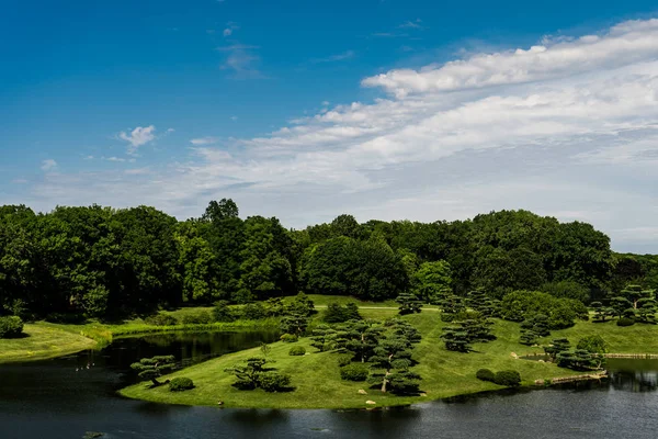 Magnificent landscape picture blue sky green island and beautiful small trees — Stock Photo, Image