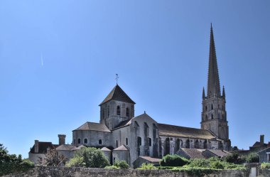 Fransa'da Viyana bölgesinde Saint-Savin sur Gartempe Manastırı Kilisesi