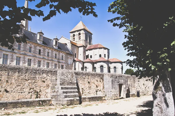 Abbazia Chiesa di Saint-Savin sur Gartempe nella regione di Vienne in Francia — Foto Stock