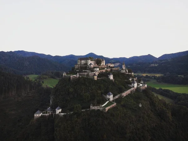 Avusturya Carinthia Daki Ortaçağ Şatosu Burg Hochosterwitz Havadan Görünüşü — Stok fotoğraf