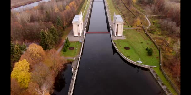 Aerial View Hydraulic Barriers Moscow River Drone Flight River Autumn — Stock Video