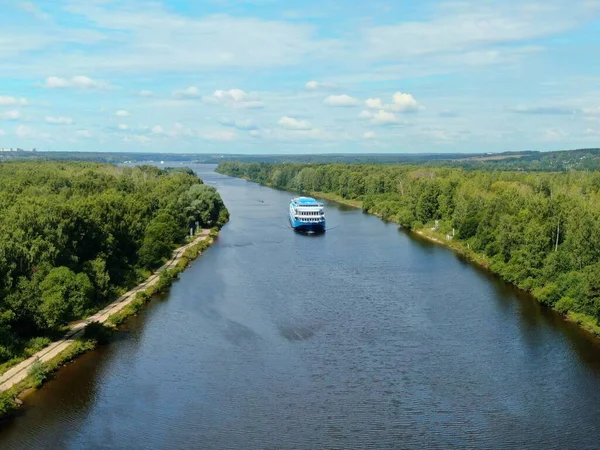 Eine Fahrt Mit Einem Passagierschiff Auf Dem Fluss Aus Der — Stockfoto