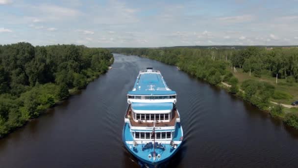 Viaggio Aereo Nave Passeggeri Lungo Fiume Bellissimo Paesaggio Panoramico Una — Video Stock