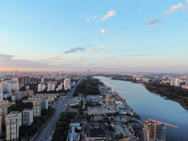 Flygfoto Panorama Landskap Moskva Stad Vid Soluppgången Moderna Hus Den — Stockfoto