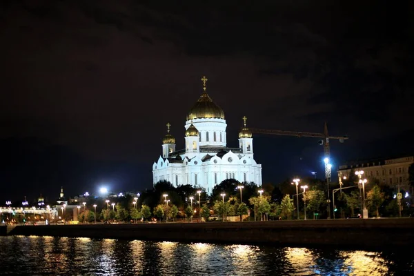 Panorama Cidade Noturna Com Luzes Néon Catedral Cristo Salvador Noite — Fotografia de Stock