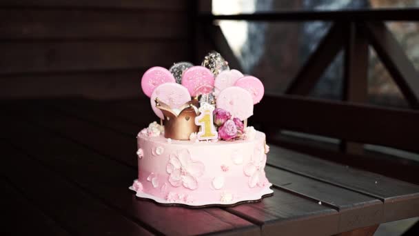 Beau Gâteau Anniversaire Pour Une Fille — Video