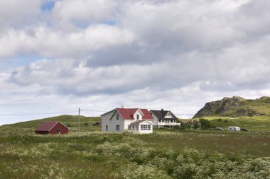 Norveç'te Lofoten adalarına Reine Köyü manzara