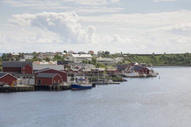 Norveç'te Lofoten adalarına Reine Köyü manzara