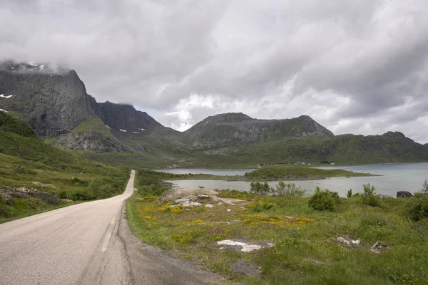 Hegyi Úton Eggum Svolvaer Lofoten Szigetekre Norvégia — Stock Fotó
