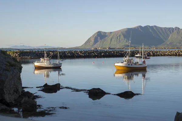 Barco Medianoche Sol Eggum Lofoten Noruega — Foto de Stock