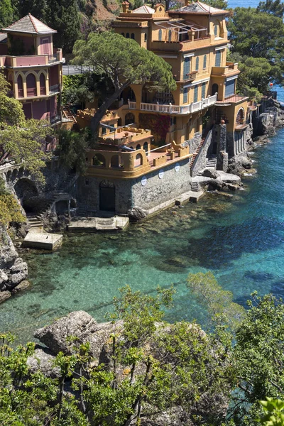manzara, ev ve Villa Cenova İtalya Portofino sahil boyunca denizde