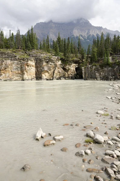 Athabasca Falls Prowincji Alberta Kanadzie — Zdjęcie stockowe