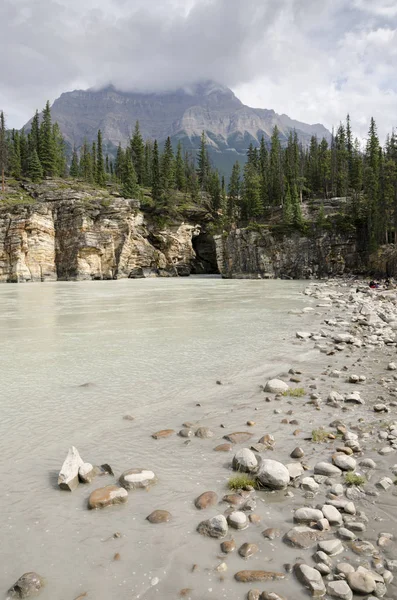 Athabasca Falls Prowincji Alberta Kanadzie — Zdjęcie stockowe