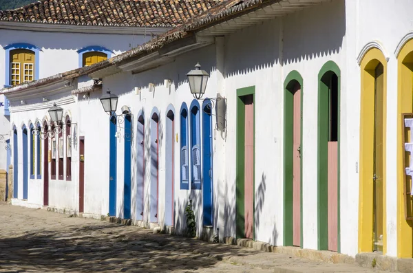 Casas Blancas Con Puertas Ventanas Colores Paraty Brasil —  Fotos de Stock