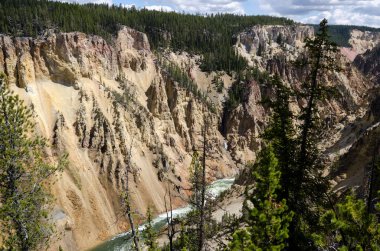 Yellowstone yellowstone Milli Parkı Wyoming düşüyor