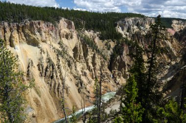 Yellowstone yellowstone Milli Parkı Wyoming düşüyor