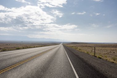 yolda doğal dolaşık yol Capitol resif Milli Parkı'nda Amerika Birleşik Devletleri