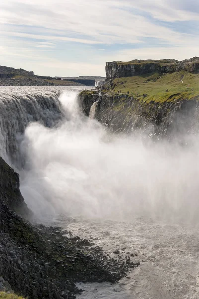 夏のアイスランドの Dettifoss — ストック写真